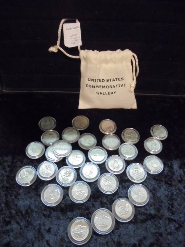 Lot - 30 Nickels, Lewis & Clark, in individual plastic protectors