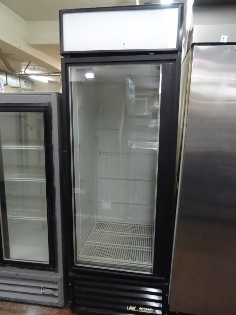 lot 4 image: True Glass Door Retail Fridge.