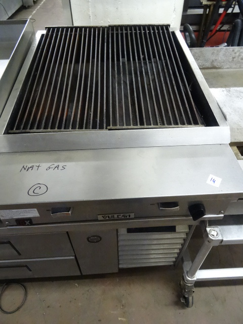 lot 14 image: Natural Gas Broiler 23 X 24 Cook Surface