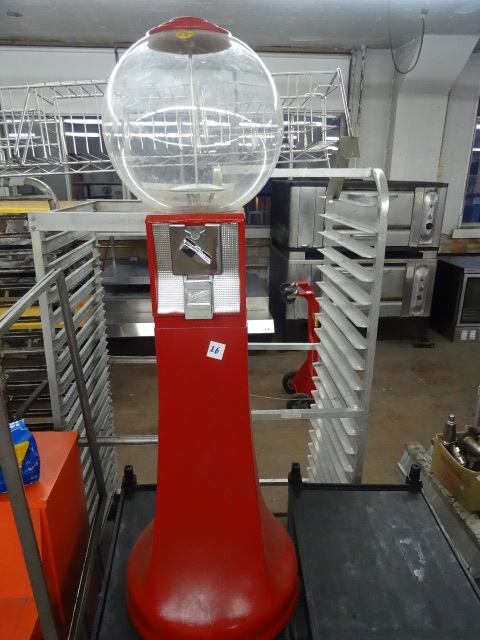 lot 26 image: North Western Vintage Gumball Machine