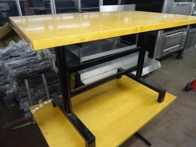 lot 44 image: Metal Framed Table Base 3 Piece