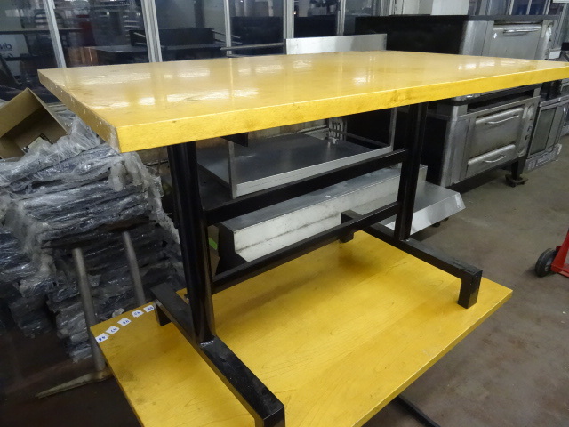 lot 45 image: Metal Framed Table Base 3 Piece