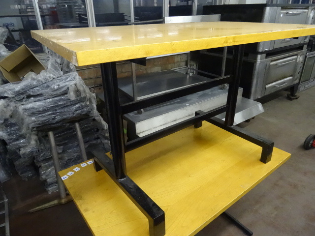 lot 47 image: Metal Framed Table Base 3 Piece