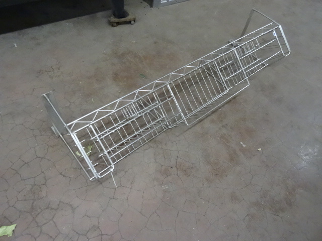 lot 60 image: Metro Wall Mount Storage Rack