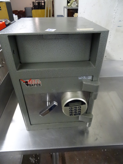 lot 91 image: Bull Electronic Safe. Model BSD1E.