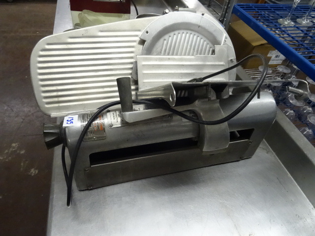 lot 135 image: Hobart 1612E Slicer. NSF