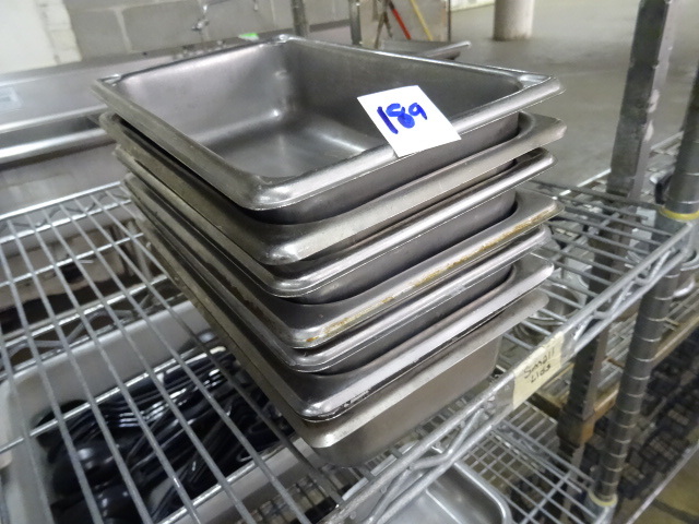 lot 189 image: 9 Pans 14 Size