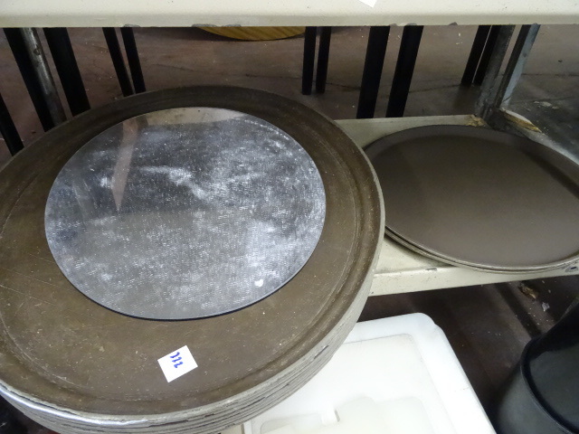 lot 222 image: Misc Hostess Trays