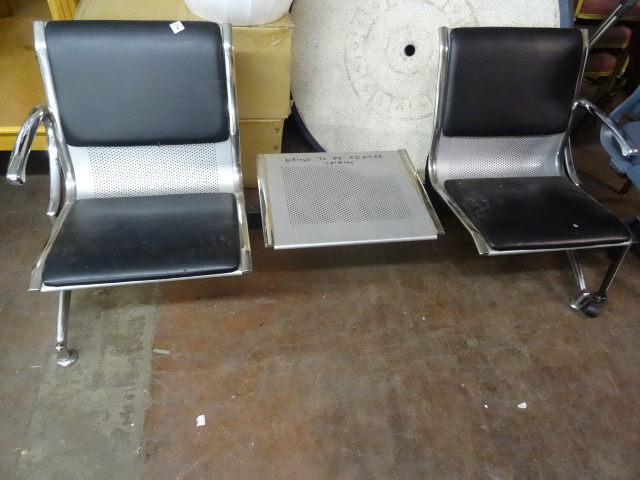 lot 236 image: Metal Framed Waiting Room Chair