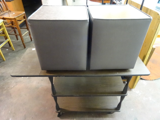 lot 250 image: 2 Stools and a Food Service Cart