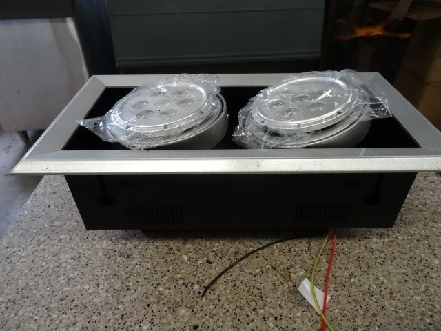 lot 334 image: 5 New Led Ceiling Lights 15 X 8 X 6