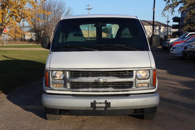 1999 Chevrolet Express G1500 - Extra Clean