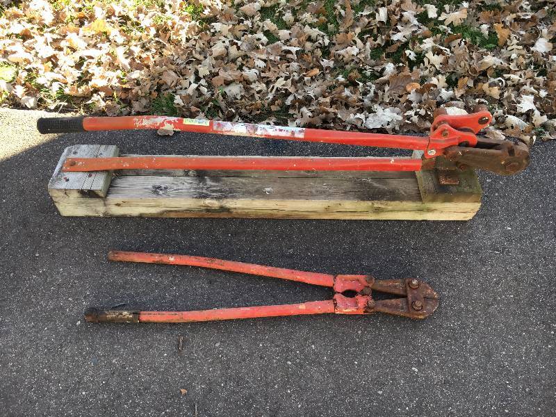 lot 14 image: Pipe Bender and Cutter