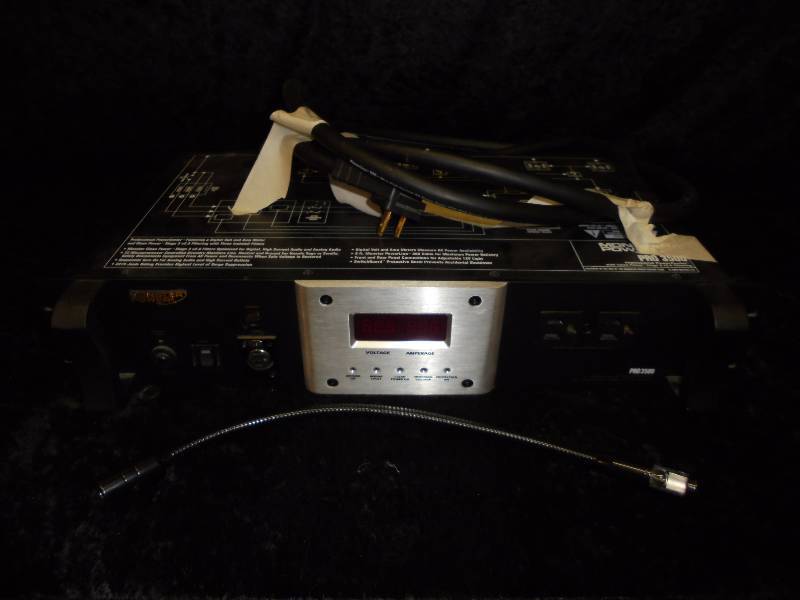Monster Power PRO 3500 Professional Power Center