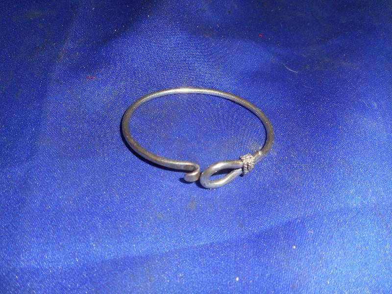 lot 24 image: MEXICAN TN-15 STERLING BRACELET