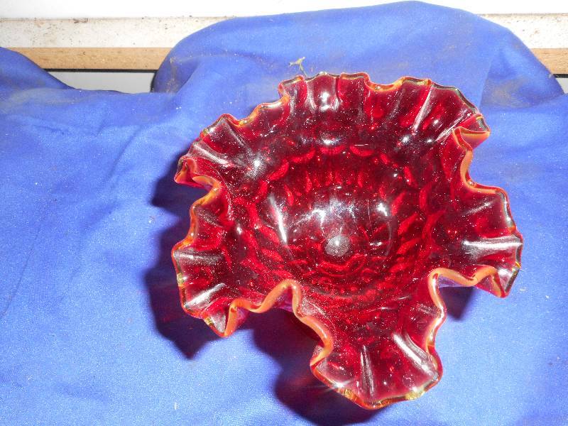 lot 64 image: ANTIQUE RUBY RED PEDISTAL CANDY DISH