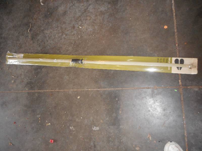 lot 71 image: FIBER GLASS BOW