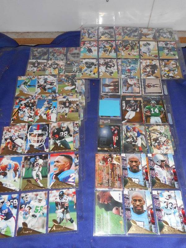 lot 93 image: 11 PAGES FOOT BALL CARDS