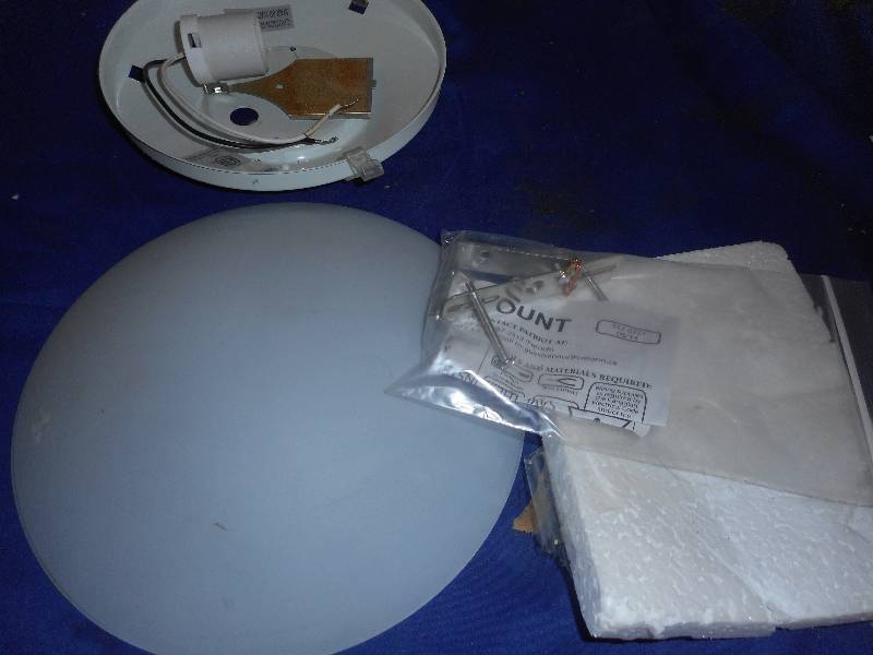 lot 95 image: ROUND CEILING LIGHT