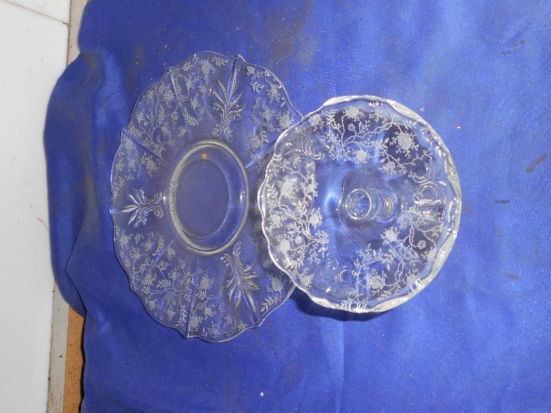lot 99 image: VINTAGE CRYSTAL PLATE AND PEDISTAL DISH