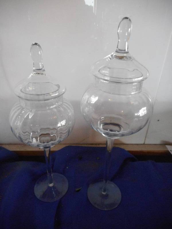 lot 115 image: APOTHECRAT JARS