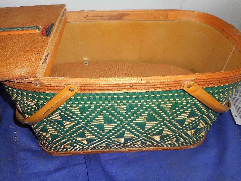 lot 121 image: WOVEN PICNIC