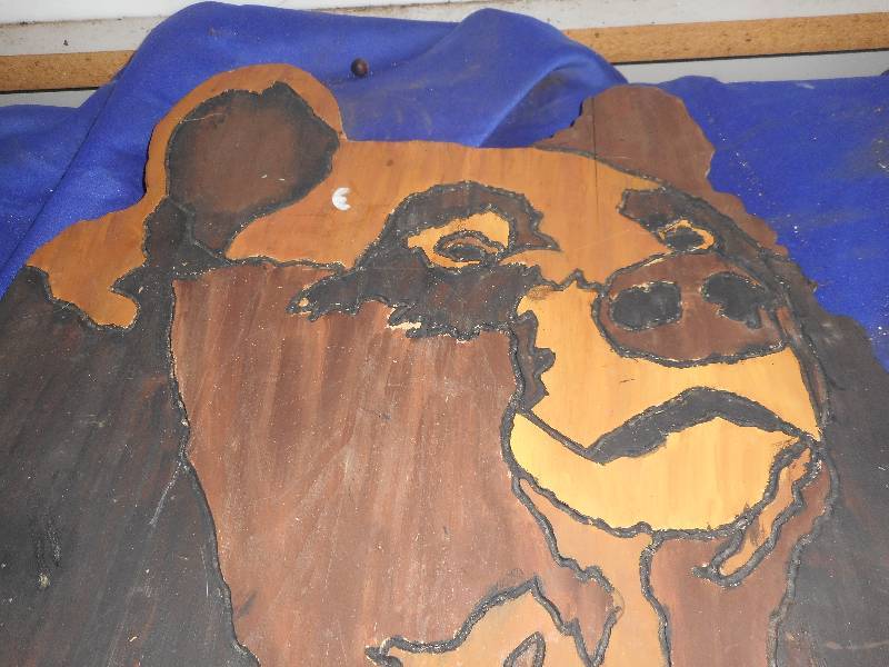lot 123 image: HEAD CARVING OF A BEAR
