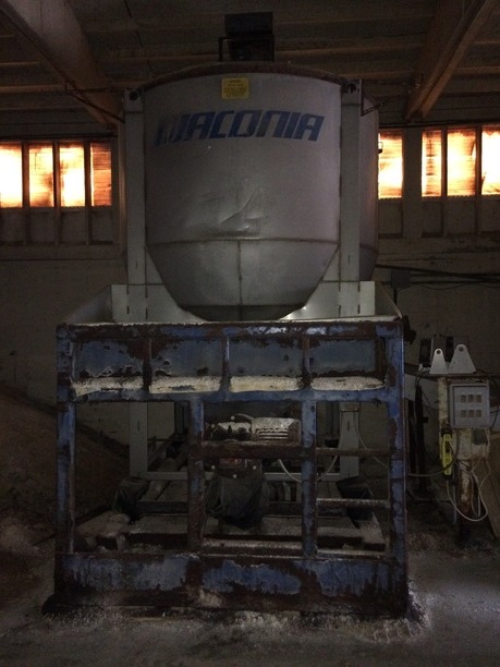 Waconia 10 ton Vertical Blender