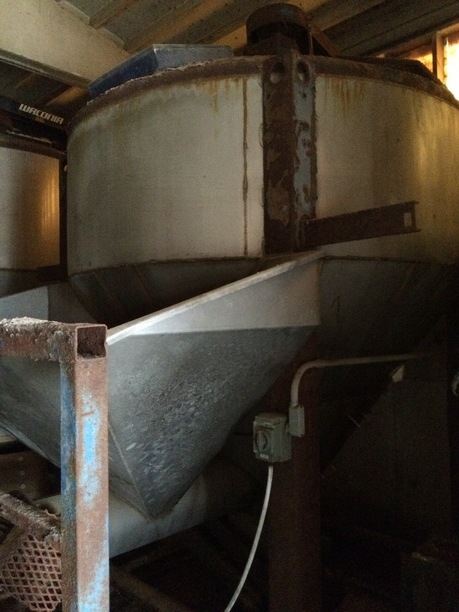 Waconia 5 ton Vertical Blender