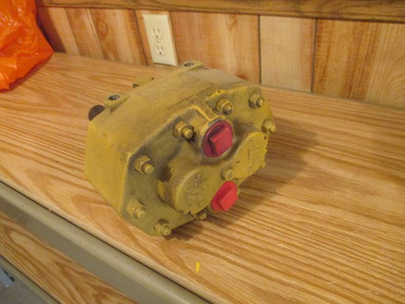 Hydraulic Pump wMale shaft Re-built