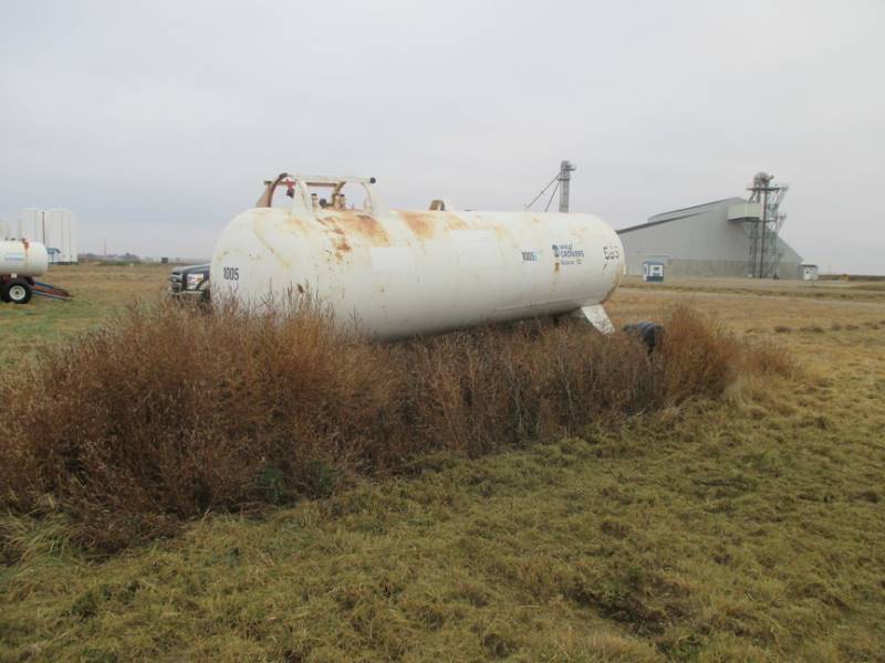 1,000 gal Anhydrous TankTrailer