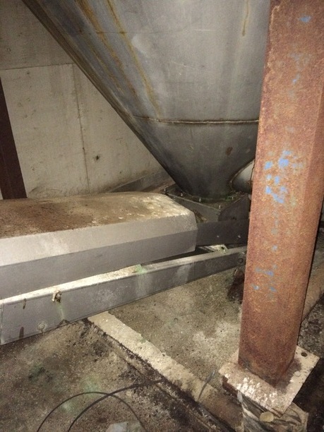 12 Under Bin Conveyor