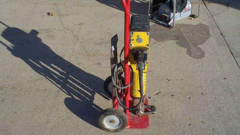 Bosch electric jackhammer