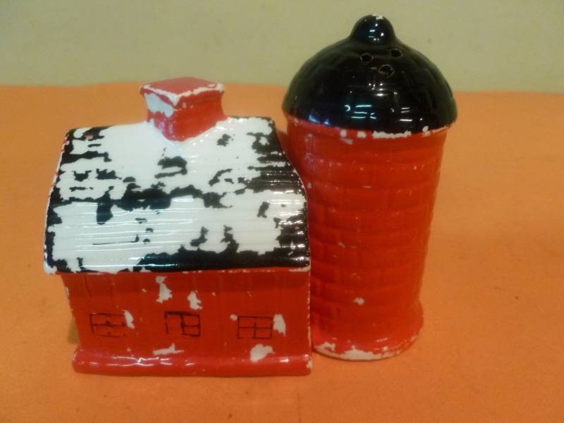 Vintage Salt And Pepper Set