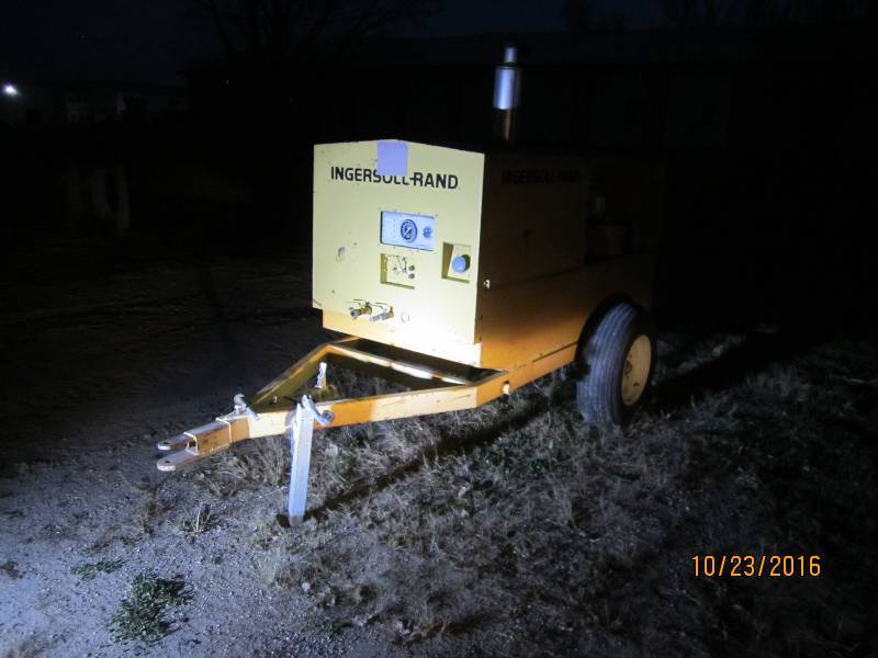 Ingersoll Rand 175 air compressor with Deutz diesel engine