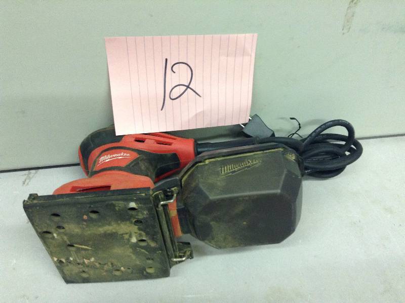 lot 12 image: Milwaukee 14 sheet Palm Sander used in good working condition