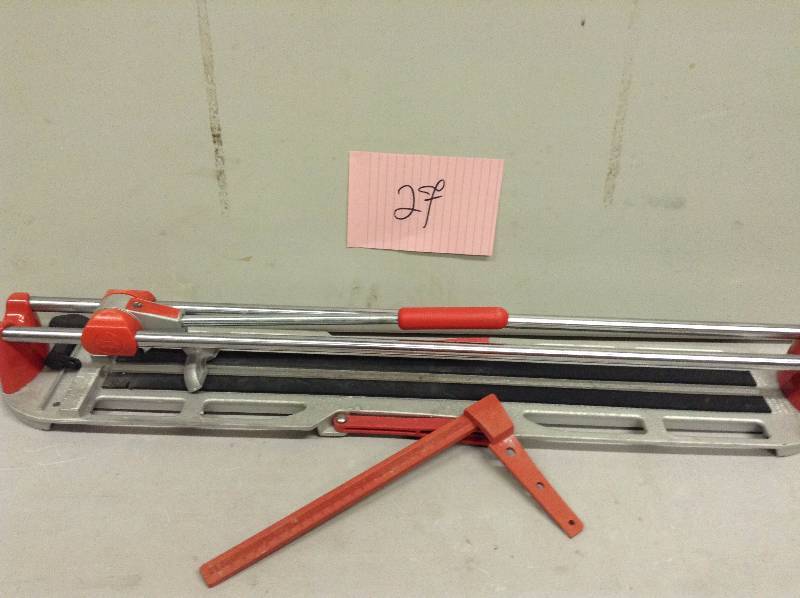 lot 27 image: Star 24 Tile Cutter Rubi