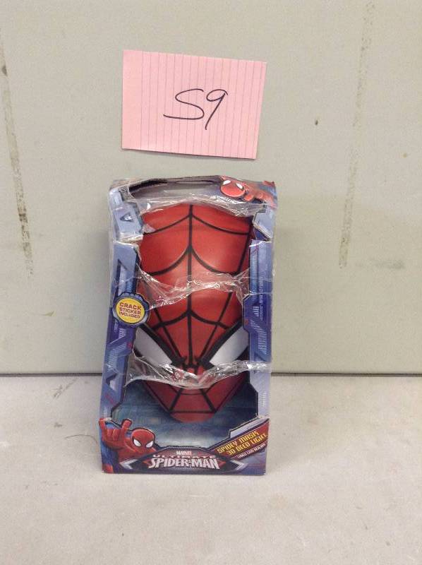 lot 59 image: Spiderman 3D Deck Light