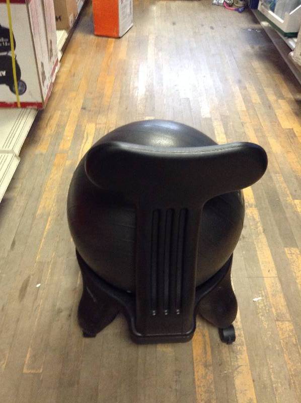 lot 91 image: Gaiam Ball  Chair