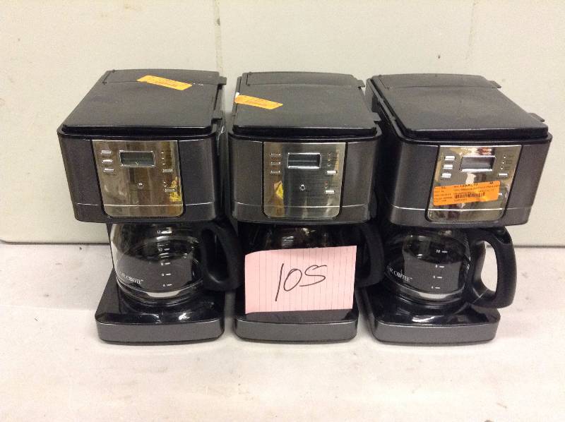 lot 105 image: Lot of 3 Coffee Makers no box in working condirion