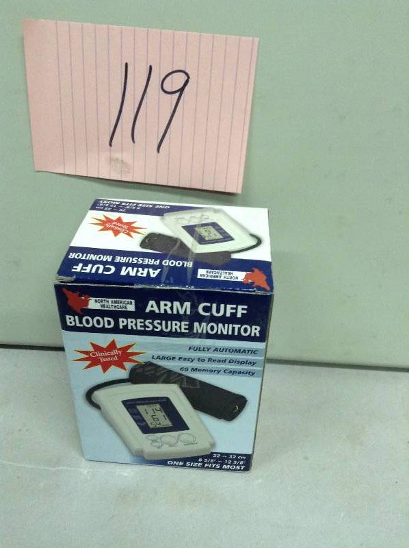 lot 119 image: Arm Cuff Blood Preassure Monitor Never Used