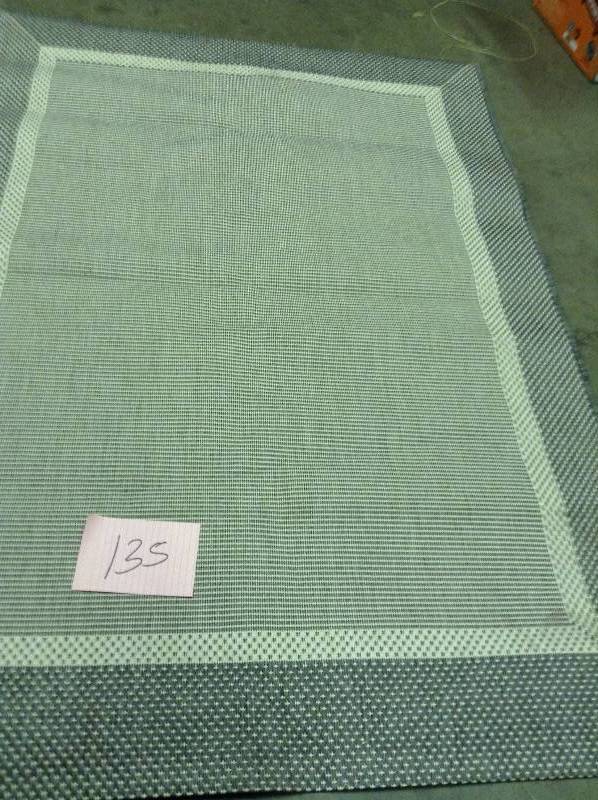 lot 135 image: Area Rug 3.9 x 5.5  Never used