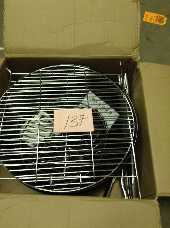 lot 137 image: Masterbuilt Pro Charcoal Grill Never Used