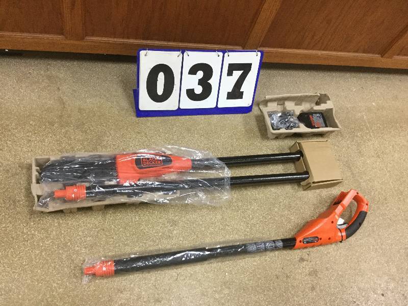 Black and Decker 20V Lithium Pole Hedge Trimmer