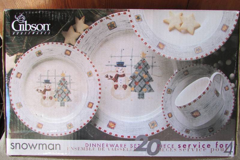 Holiday Dinnerware