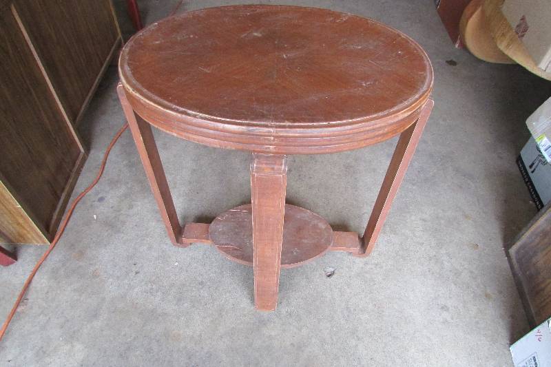 Vintage Oval Stand