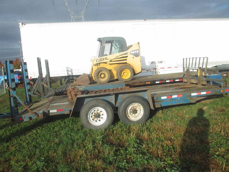 lot 3 image: Flatbed Trailer with Ramps