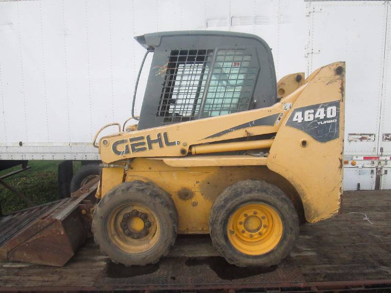 lot 4 image: Gehl Skid Loader