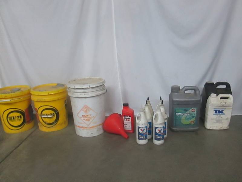 lot 70 image: Equipment Fluids and Cement Materials