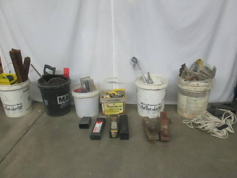 lot 62 image: Multiple Buckets of Construction MaterialsSupplies